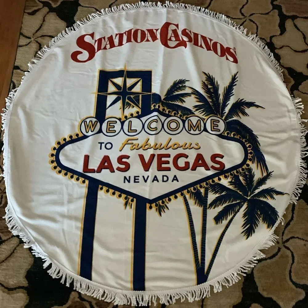 Welcome To Fabulous Las Vegas Station Casino White Red Yellow Round Beach Towel